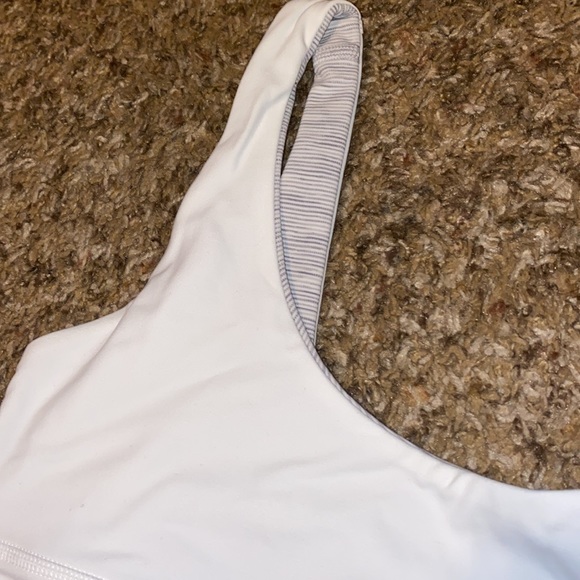 Align Bra - White - Size 8 - Picture 2 of 3